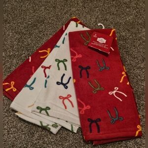 Colourful Bow Pattern Set Of 3 Hand Towels Kitchen Or Bathroom